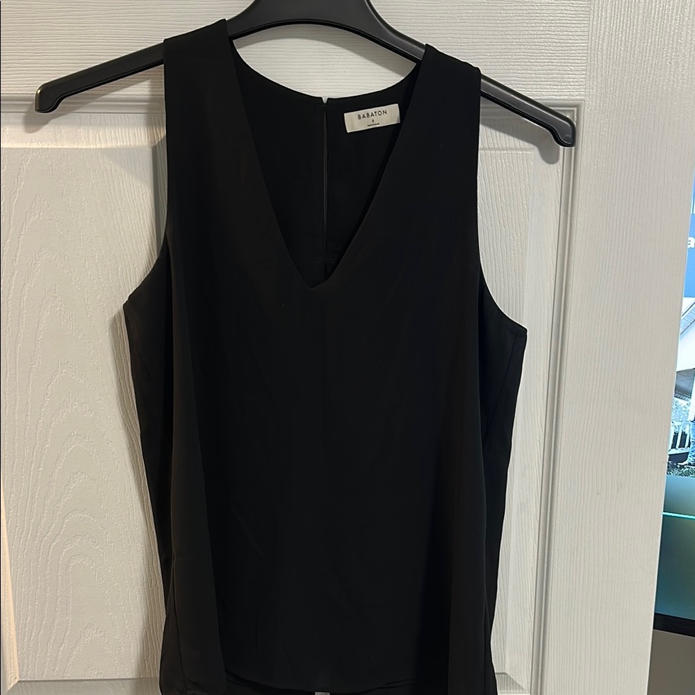 Babaton Women's Black Sleeveless Top